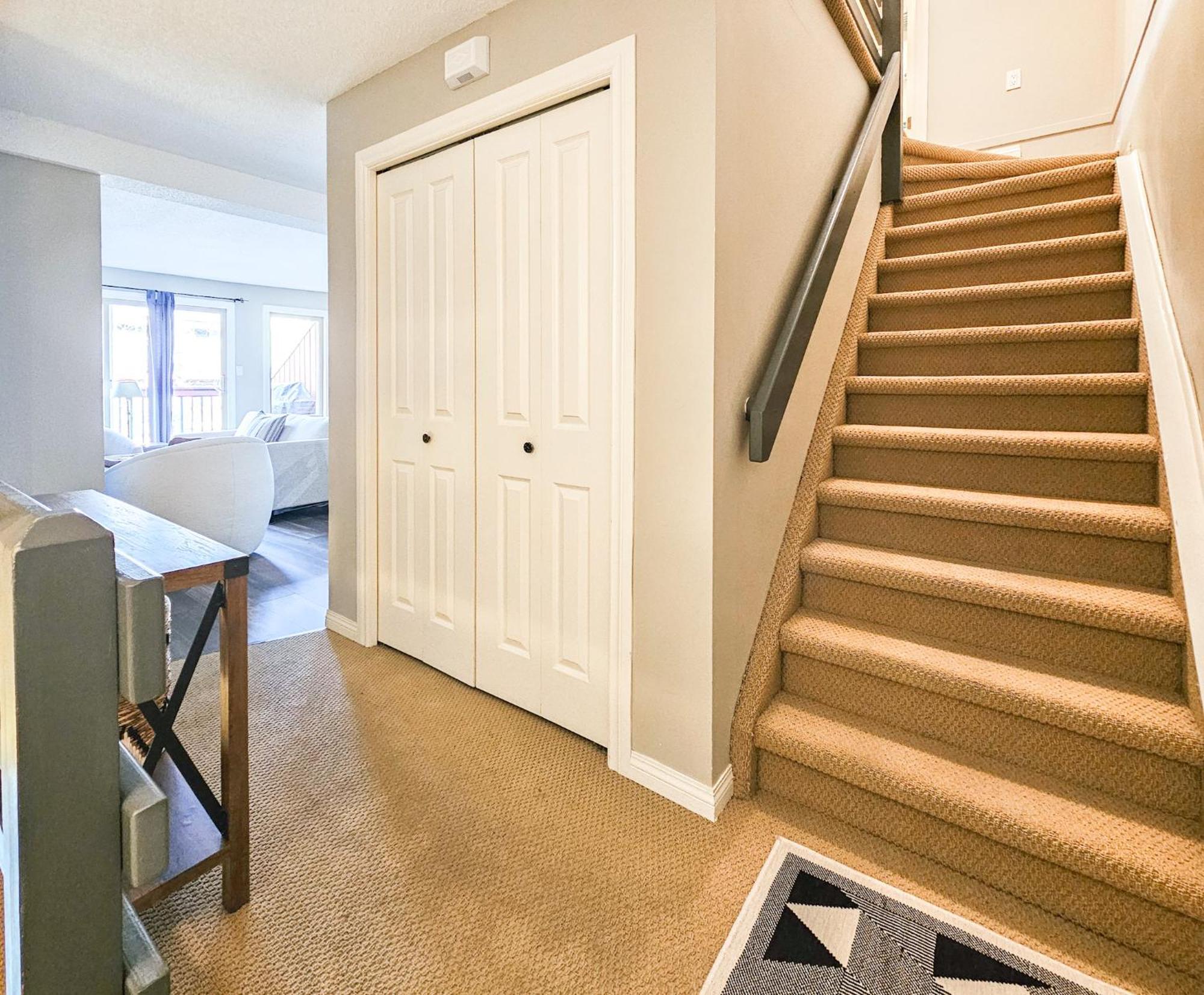 Apartment Horsethief By Stayin Panorama